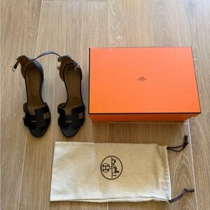 Hermès Legend Noir Sandals Leather H-Cut Ankle Strap Sandals